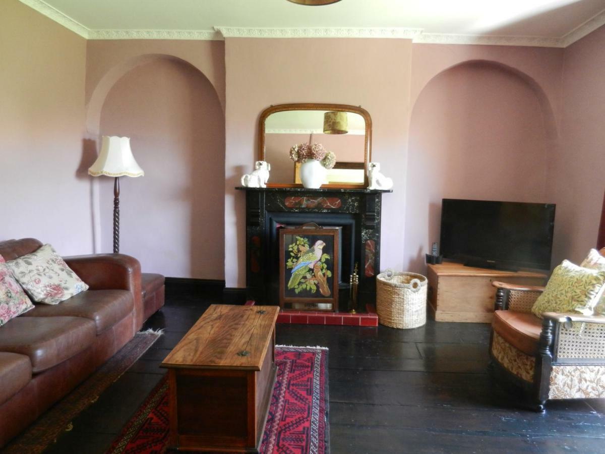 Cilwen Country House Bed And Breakfast Abernant Kültér fotó